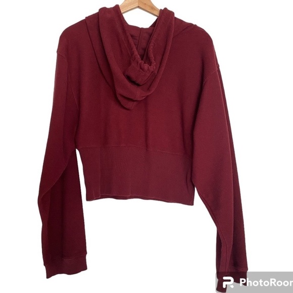 SILENCE + NOISE BURGUNDY CROPPED FITTED HOODIE SIZE LARGE - Picture 4 of 5